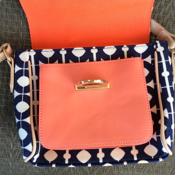 ❌SOLD❌ Spartina Linen and Leather Crossbody Bag - Picture 5 of 11